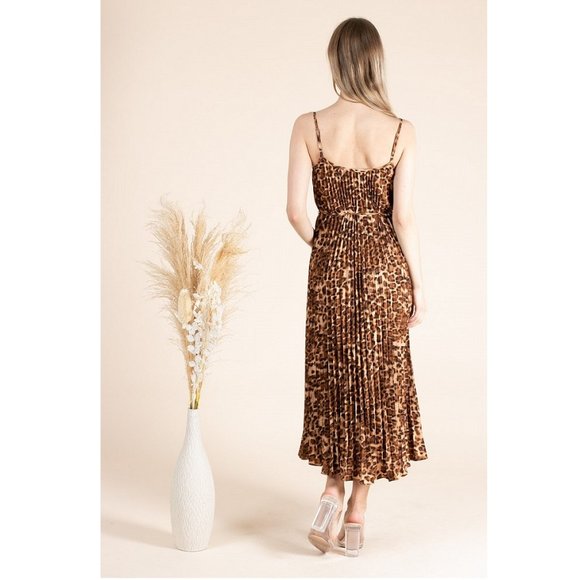 Spaghetti Strap Leopard Print Pleated Maxi - Picture 4 of 8